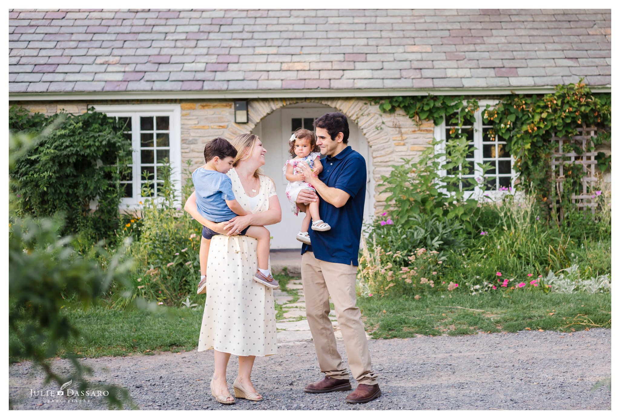 candid family photo by central NJ cottage